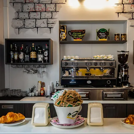 Хостел San Filippo Neri Модена